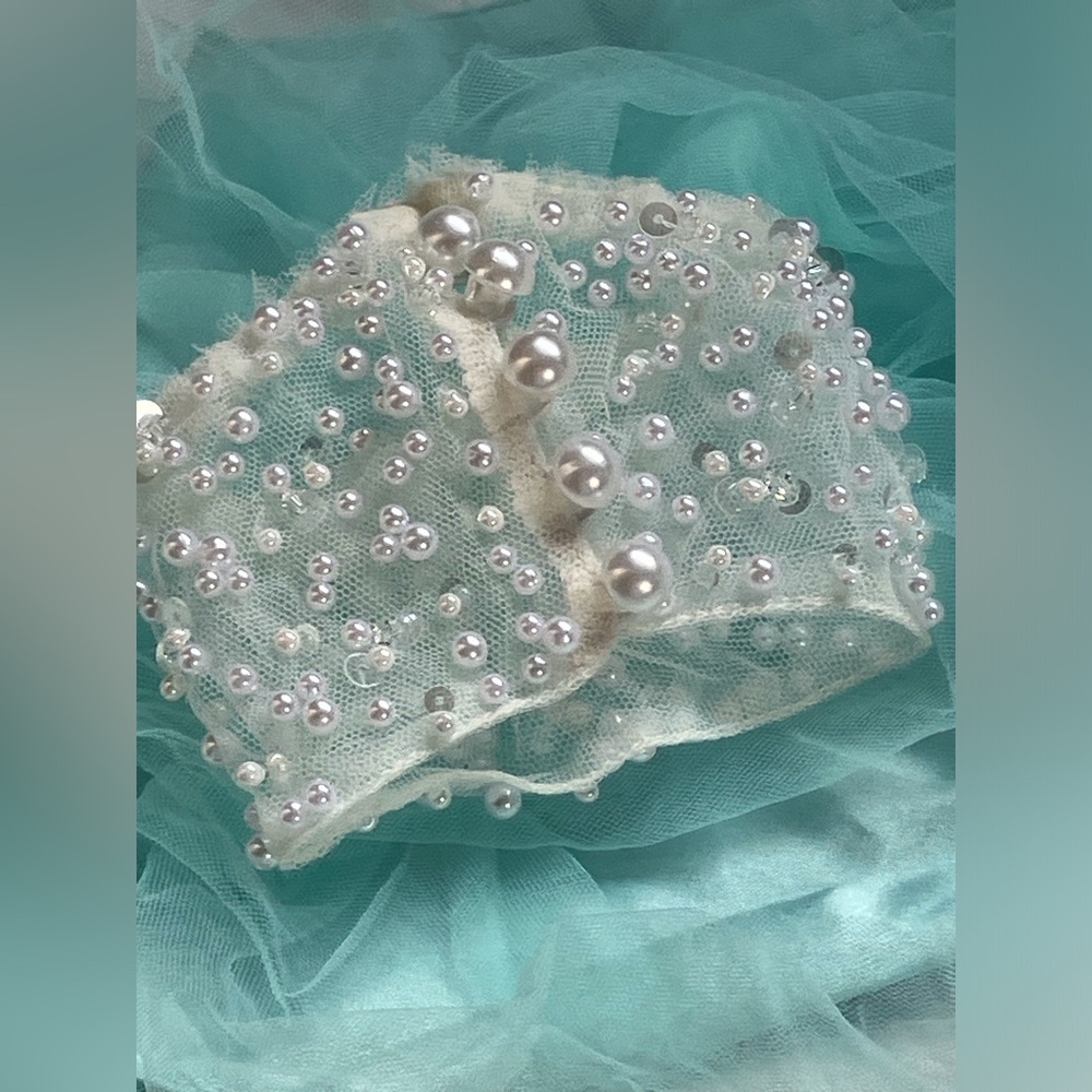 Custom pearl and sequin wedding wristbands adjustable pearl button closu…